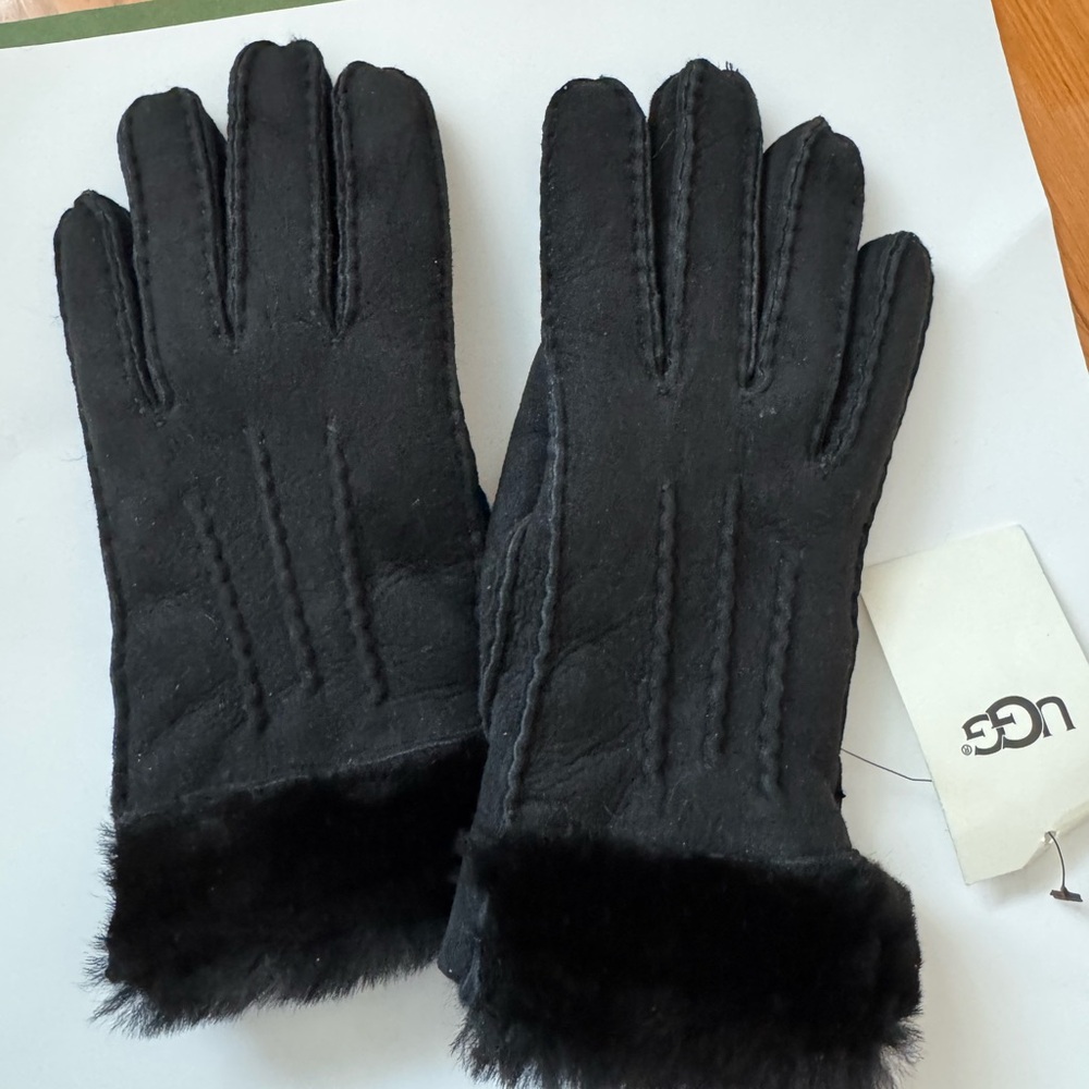 🖤 UGG Black Shearling-Lined Suede Gloves w/ Plush Fur Cuff | Size S | NWT